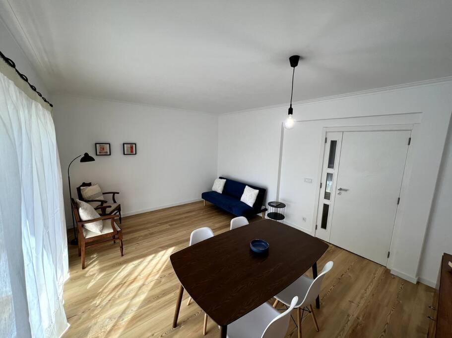 Ambiente Moderno Com Bom Gosto Coimbra Exterior foto
