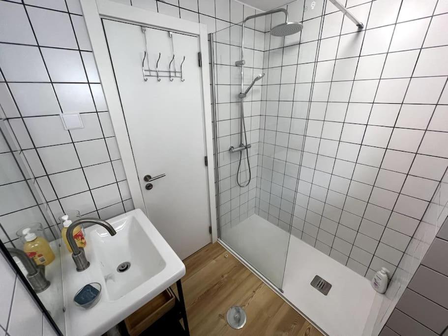 Ambiente Moderno Com Bom Gosto Coimbra Exterior foto